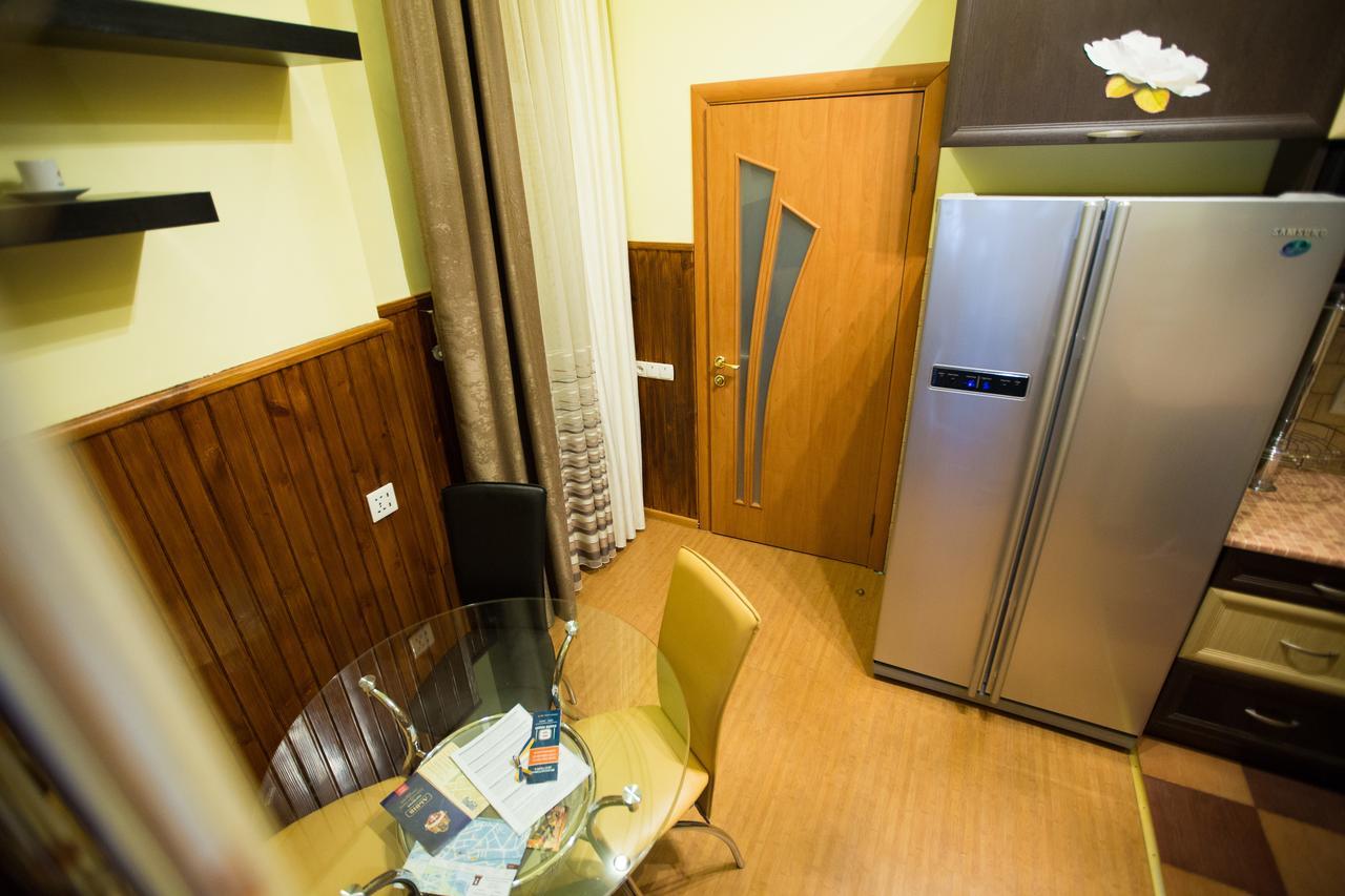 Apartment біля університету, івана франка квартири на вулиці огієнка 13 повноцінна для *
